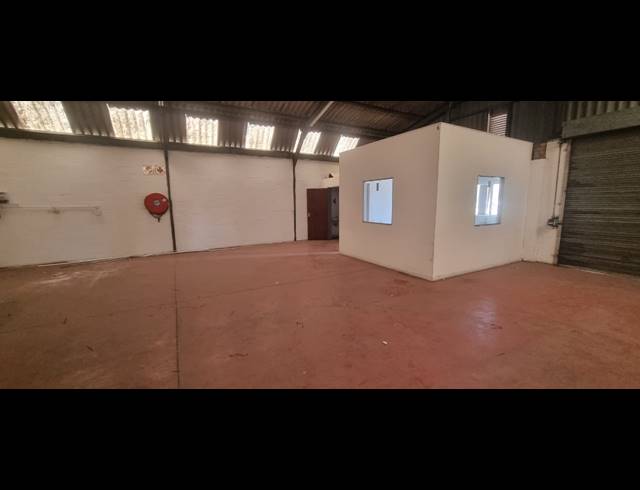 170M² WAREHOUSE TO LET IN AIRPORT INDUSTRIA